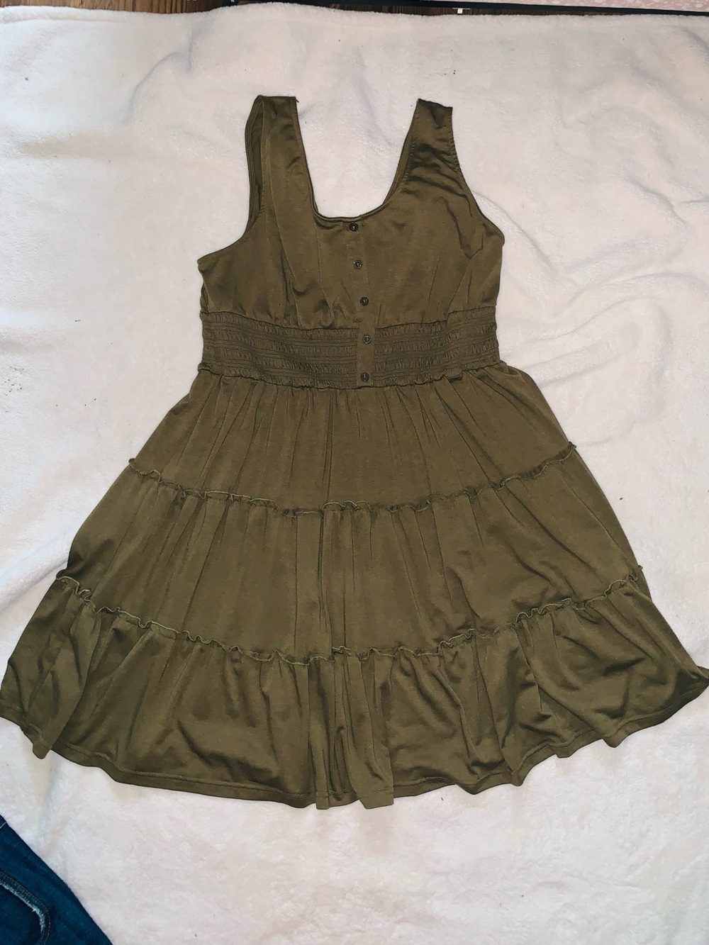 Women’s Olive Green Tiered Casual Sundress with Smocked Waist